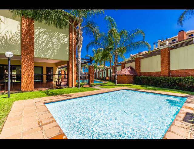 2 BEDROOM APARTMENT FOR SALE IN SUNNINGHILL